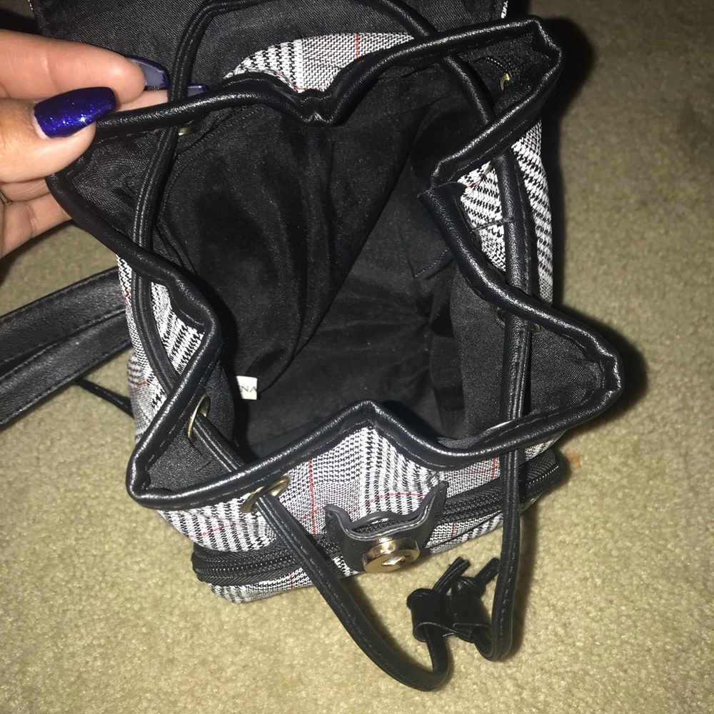 Small backpack - Picture 2 of 3